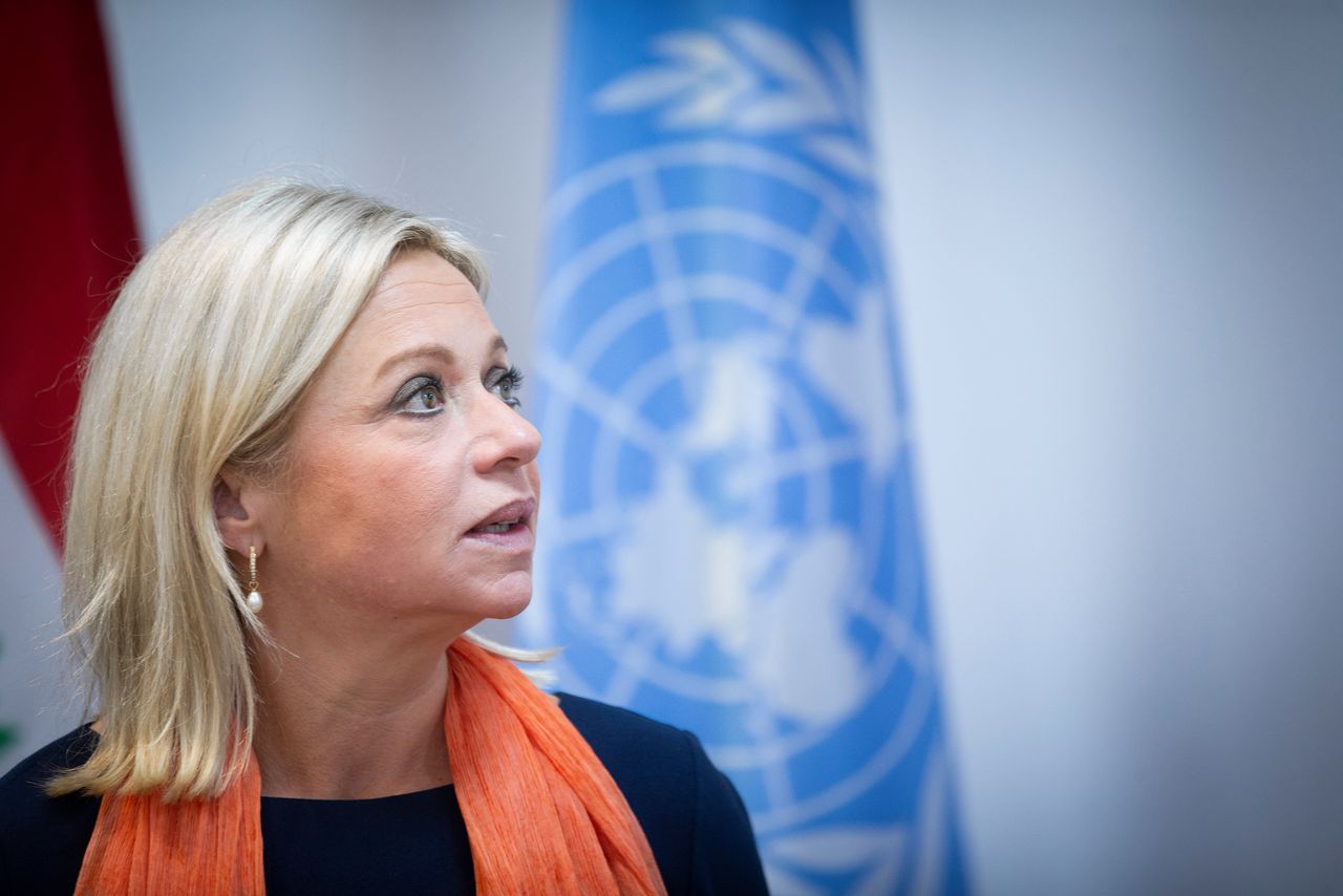﻿Stuntelig interview brengt leiderschap Hennis in een lastig parket